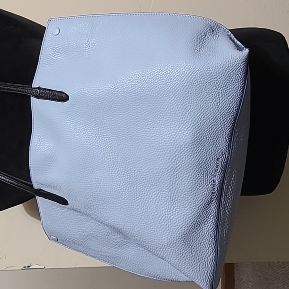 Etienne Aigner Baby Blue Leather Tote/Shoulder Bag - Picture 4 of 13